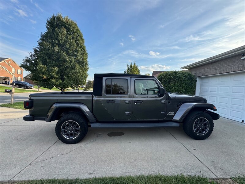 2020 Jeep Gladiator Overland 4DR CREW 4X4 - Photo 7 - Hamilton, OH 45015