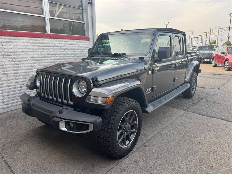 2020 Jeep Gladiator Overland 4DR CREW 4X4   - Photo 1 - Hamilton, OH 45015