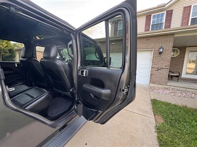 2020 Jeep Gladiator Overland 4DR CREW 4X4 - Photo 12 - Hamilton, OH 45015