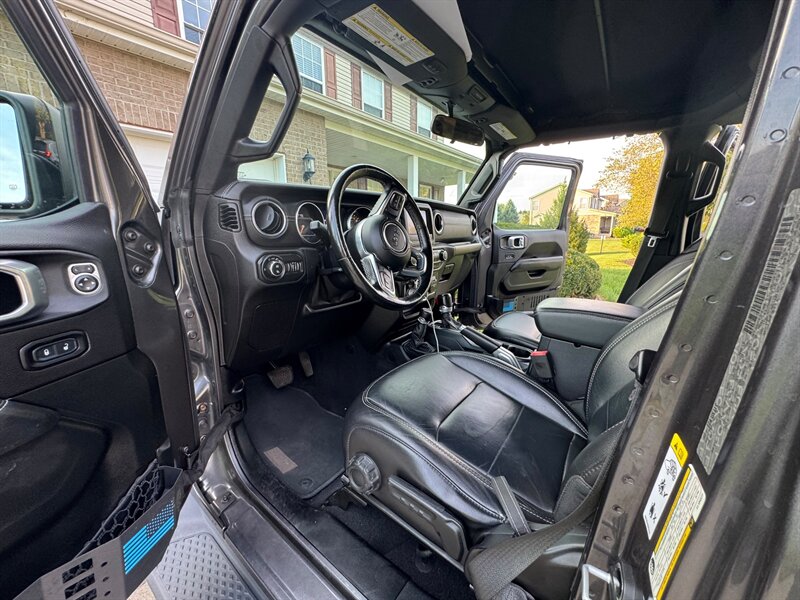2020 Jeep Gladiator Overland 4DR CREW 4X4 - Photo 17 - Hamilton, OH 45015