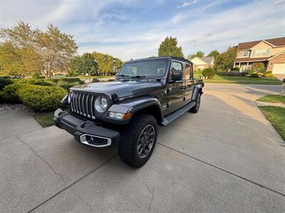 2020 Jeep Gladiator Overland 4DR CREW 4X4 - Photo 3 - Hamilton, OH 45015