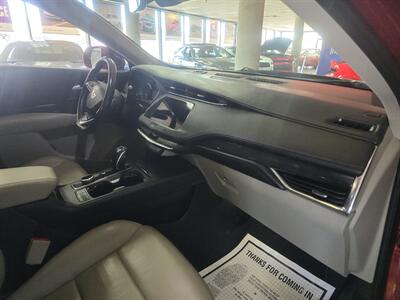 2019 Cadillac XT4 Premium Luxury 4DR SUV AWD - Photo 13 - Hamilton, OH 45015