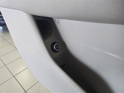 2019 Cadillac XT4 Premium Luxury 4DR SUV AWD - Photo 31 - Hamilton, OH 45015