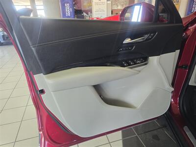 2019 Cadillac XT4 Premium Luxury 4DR SUV AWD - Photo 7 - Hamilton, OH 45015