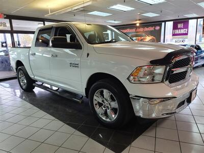 2016 RAM 1500 SLT CREW CAB4X4   - Photo 4 - Hamilton, OH 45015