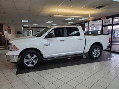 2016 RAM 1500 SLT CREW CAB4X4   - Photo 1 - Hamilton, OH 45015