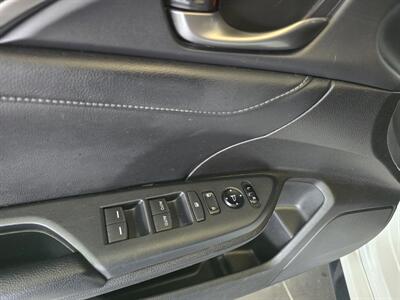 2017 Honda Civic Sport Touring 4DR HATCHBACK   - Photo 15 - Hamilton, OH 45015