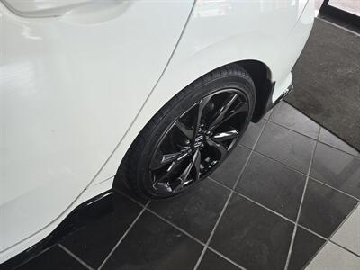 2017 Honda Civic Sport Touring 4DR HATCHBACK   - Photo 23 - Hamilton, OH 45015