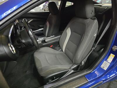 2021 Chevrolet Camaro LT 2DR COUPE   - Photo 11 - Hamilton, OH 45015