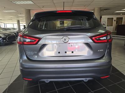 2020 Nissan Rogue Sport S   - Photo 5 - Hamilton, OH 45015