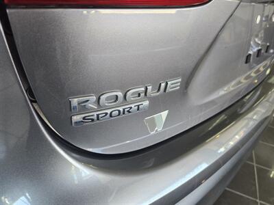 2020 Nissan Rogue Sport S   - Photo 22 - Hamilton, OH 45015