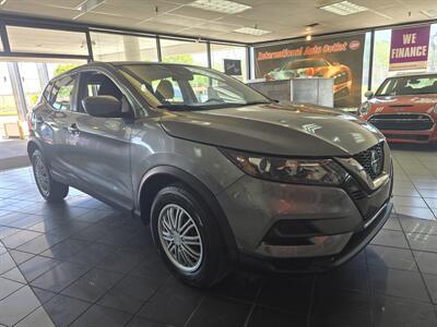 2020 Nissan Rogue Sport S   - Photo 3 - Hamilton, OH 45015
