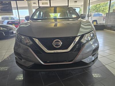2020 Nissan Rogue Sport S   - Photo 2 - Hamilton, OH 45015
