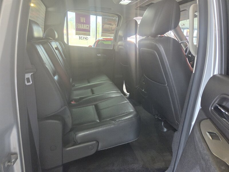 2012 Chevrolet Silverado 1500 LTZ CREW CAB 4X4 - Photo 20 - Hamilton, OH 45015