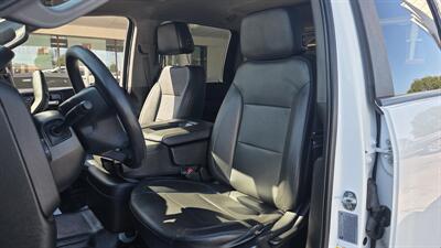 2021 Chevrolet Silverado 2500 Work Truck CREW CAB   - Photo 10 - Hamilton, OH 45015