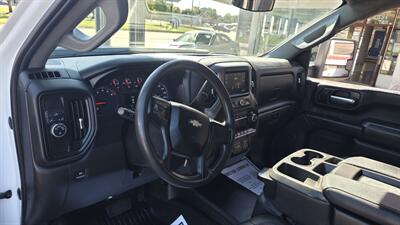 2021 Chevrolet Silverado 2500 Work Truck CREW CAB   - Photo 11 - Hamilton, OH 45015