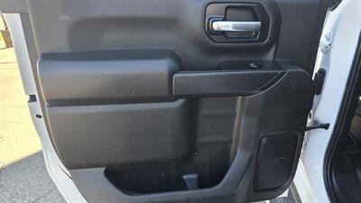 2021 Chevrolet Silverado 2500 Work Truck CREW CAB   - Photo 21 - Hamilton, OH 45015