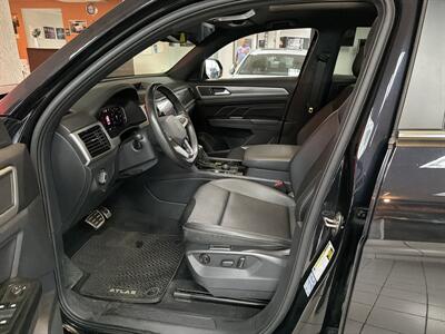 2020 Volkswagen Atlas Cross Sport V6 SEL R-Line 4Motion 4DR SUV AWD   - Photo 9 - Hamilton, OH 45015