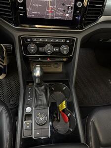 2020 Volkswagen Atlas Cross Sport V6 SEL R-Line 4Motion 4DR SUV AWD   - Photo 18 - Hamilton, OH 45015