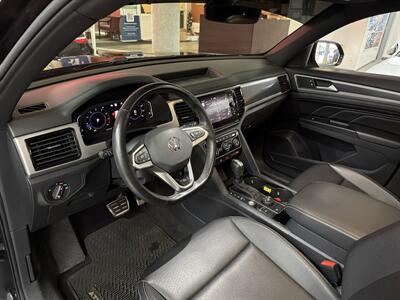 2020 Volkswagen Atlas Cross Sport V6 SEL R-Line 4Motion 4DR SUV AWD   - Photo 11 - Hamilton, OH 45015