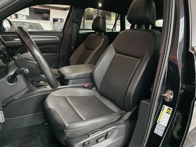 2020 Volkswagen Atlas Cross Sport V6 SEL R-Line 4Motion 4DR SUV AWD   - Photo 10 - Hamilton, OH 45015