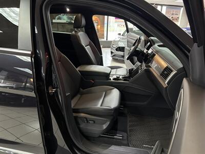 2020 Volkswagen Atlas Cross Sport V6 SEL R-Line 4Motion 4DR SUV AWD   - Photo 26 - Hamilton, OH 45015