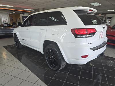 2017 Jeep Grand Cherokee Altitude 4DR SUV 4X4   - Photo 6 - Hamilton, OH 45015