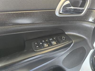 2017 Jeep Grand Cherokee Altitude 4DR SUV 4X4   - Photo 18 - Hamilton, OH 45015
