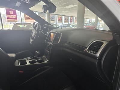 2017 Jeep Grand Cherokee Altitude 4DR SUV 4X4   - Photo 13 - Hamilton, OH 45015