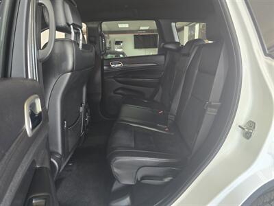 2017 Jeep Grand Cherokee Altitude 4DR SUV 4X4   - Photo 11 - Hamilton, OH 45015