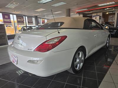 2007 Toyota Camry SE V6 2DR CONVERTIBLE   - Photo 4 - Hamilton, OH 45015