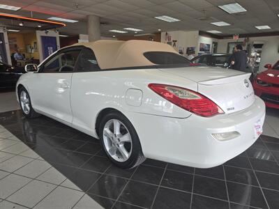 2007 Toyota Camry SE V6 2DR CONVERTIBLE   - Photo 6 - Hamilton, OH 45015