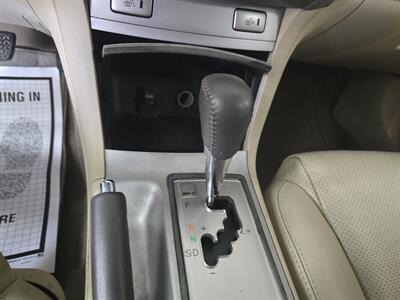 2007 Toyota Camry SE V6 2DR CONVERTIBLE   - Photo 18 - Hamilton, OH 45015