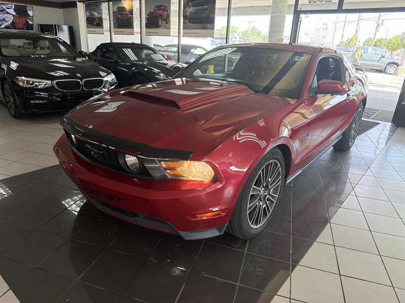2012 Ford Mustang GT   - Photo 1 - Hamilton, OH 45015