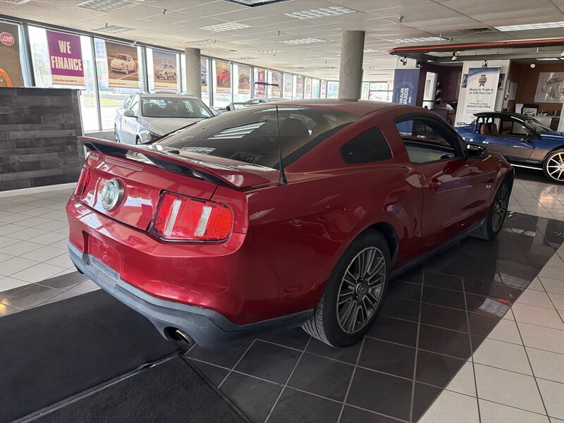 2012 Ford Mustang GT - Photo 6 - Hamilton, OH 45015