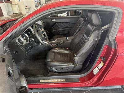 2012 Ford Mustang GT - Photo 8 - Hamilton, OH 45015