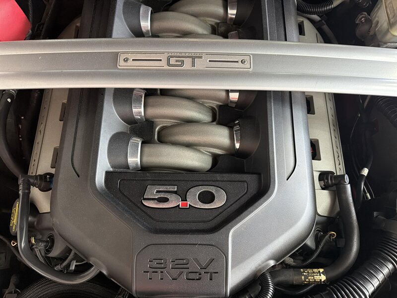 2012 Ford Mustang GT - Photo 23 - Hamilton, OH 45015