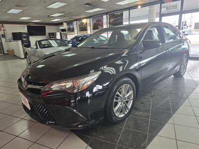 2015 Toyota Camry SE 4DR SEDAN   - Photo 1 - Hamilton, OH 45015