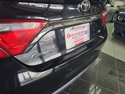 2015 Toyota Camry SE 4DR SEDAN   - Photo 25 - Hamilton, OH 45015