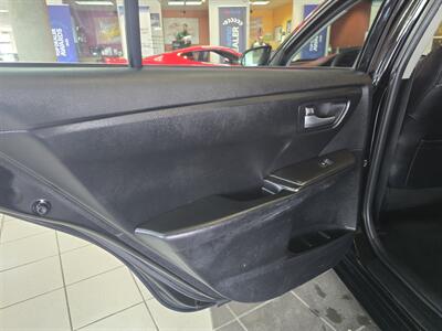 2015 Toyota Camry SE 4DR SEDAN   - Photo 10 - Hamilton, OH 45015