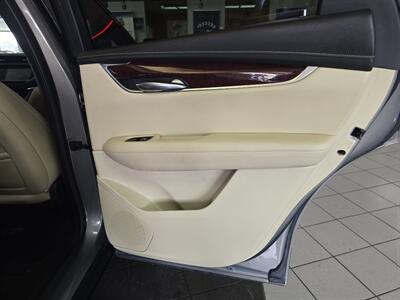 2018 Cadillac XT5 Luxury Collection 4DR SUV AWD   - Photo 14 - Hamilton, OH 45015