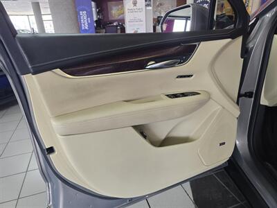 2018 Cadillac XT5 Luxury Collection 4DR SUV AWD   - Photo 7 - Hamilton, OH 45015