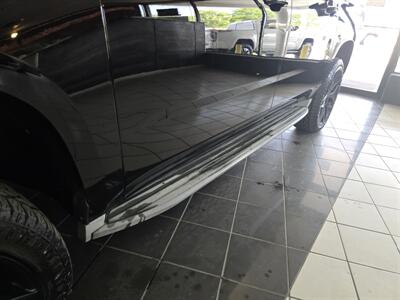 2015 Chevrolet Suburban LT 4DR SUV 4X4 - Photo 33 - Hamilton, OH 45015