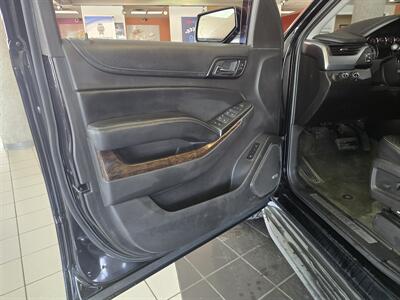2015 Chevrolet Suburban LT 4DR SUV 4X4 - Photo 7 - Hamilton, OH 45015