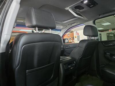 2015 Chevrolet Suburban LT 4DR SUV 4X4 - Photo 11 - Hamilton, OH 45015