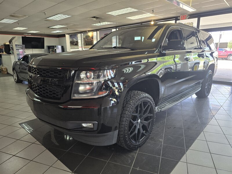 2015 Chevrolet Suburban LT 4DR SUV 4X4   - Photo 1 - Hamilton, OH 45015