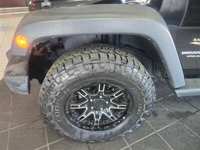 2013 Jeep Wrangler Unlimited Sahara 4X4 4DR SUV - Photo 33 - Hamilton, OH 45015