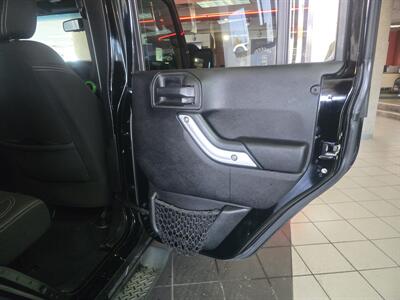 2013 Jeep Wrangler Unlimited Sahara 4X4 4DR SUV - Photo 15 - Hamilton, OH 45015