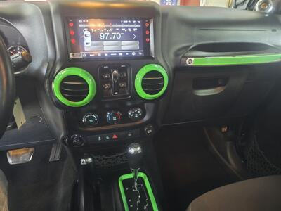 2013 Jeep Wrangler Unlimited Sahara 4X4 4DR SUV - Photo 25 - Hamilton, OH 45015