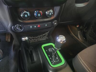 2013 Jeep Wrangler Unlimited Sahara 4X4 4DR SUV - Photo 22 - Hamilton, OH 45015